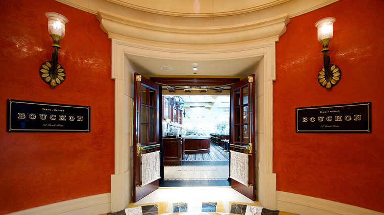 bouchon entrance