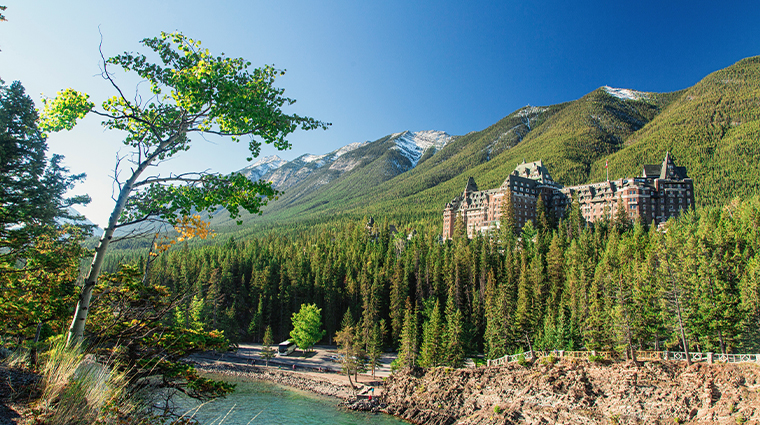 fairmont banff springs hotel summer