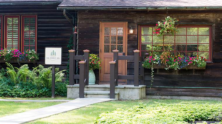 the lodge at glendorn forest spa exterior