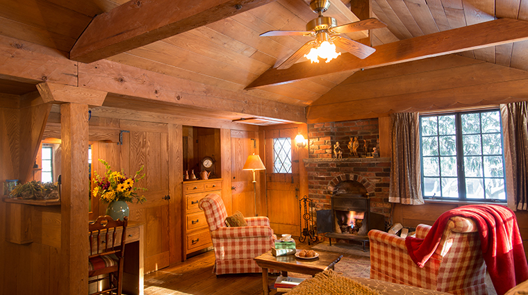 the lodge at glendorn miller cabin master suite