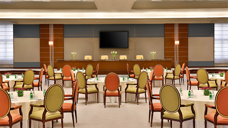 the ritz carlton riyadh meeting room