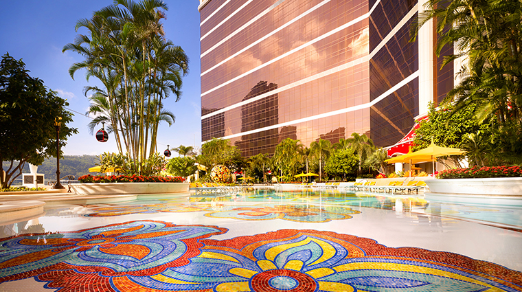 wynn palace pool2